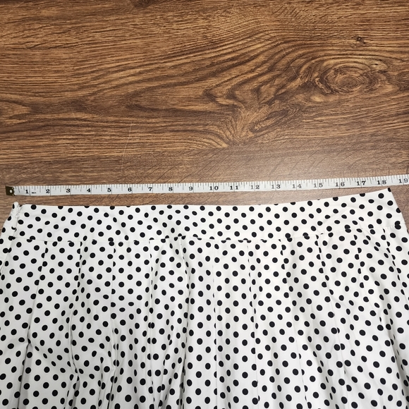Talbots Black and White Polka Dot Beautiful and Unique Eyelet Skirt Set 16p - Picture 9 of 12